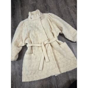 Alafoss Icewool Icelandic Vintage 100% Pure Virgin Wool Cream Belted Coat Small